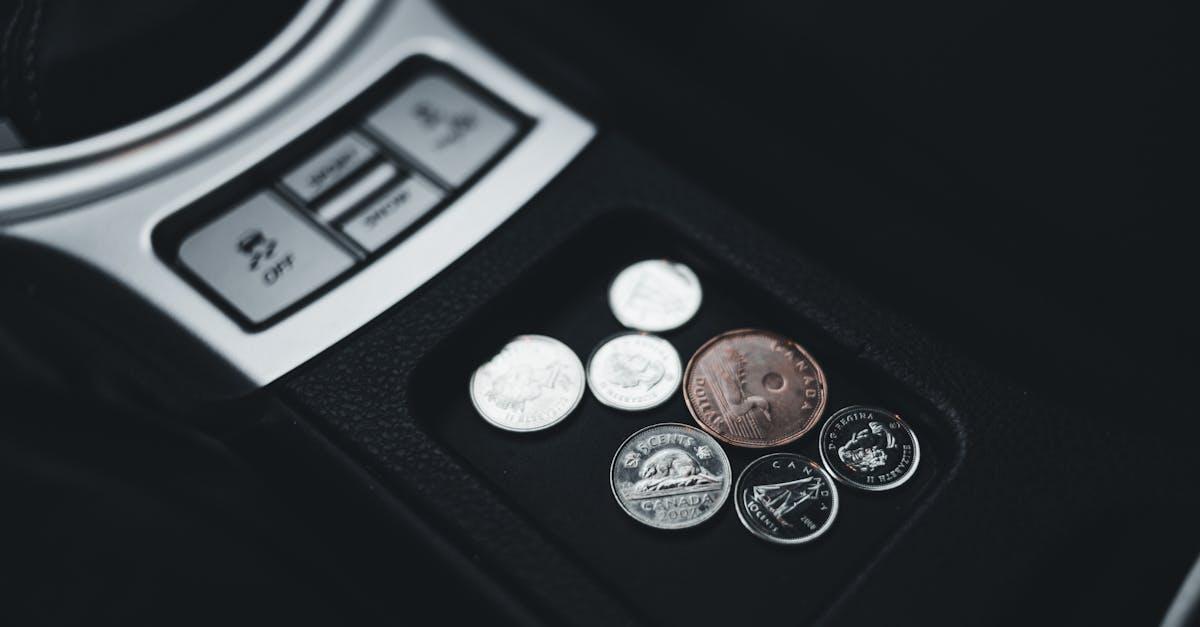 Jak legalnie obniżyć koszty motoryzacji? Praktyczny przewodnik kierowcy po realnych oszczędnościach
