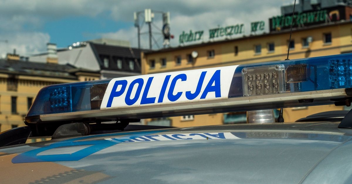 Co się dzieje po odmowie przyjęcia mandatu? Nie panikuj — poznaj procedurę, swoje prawa i możliwe scenariusze